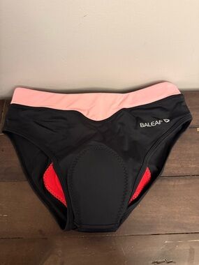 Baleaf Padded Cycling Shorts Underwear Women’s Medium Black Pink Bike Athletic